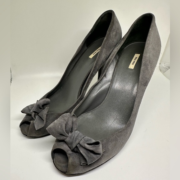 Miu Miu Grey Suede Peep Tow Bow Stiletto‎ Heels size 10.5 (40.5) EUC! 😍 - Picture 2 of 14